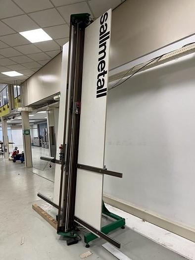 Sallmetall cutting table